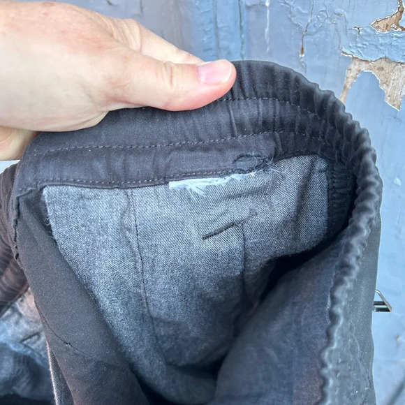 Joe’s Jeans Coated Sateen Cargo Pants, approx size 28 - Picture 13 of 13